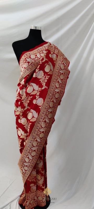 Stunning In Red. Handloom Cotton Saree. Fiery Red & Dull Gold – Okhaistore